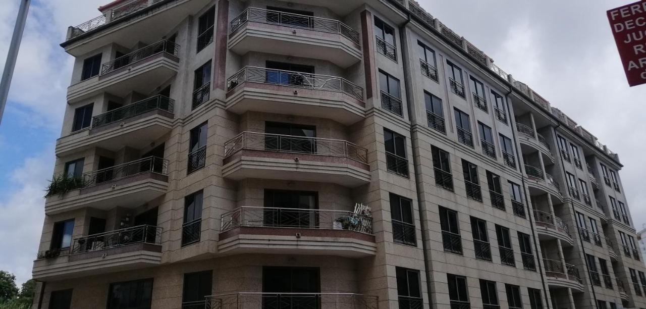 Apartamento Centro De Sanxenxo Con Garaje المظهر الخارجي الصورة